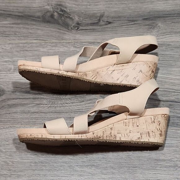 NWOT Lifestride Soft System Flex Stretch Bone Mexico Wedge Sandals - Picture 8 of 9